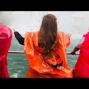 Meet your Posher, Cecily